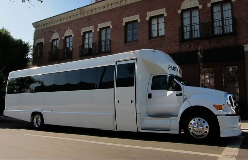 Kirkland 30 Passenger Party Bus White